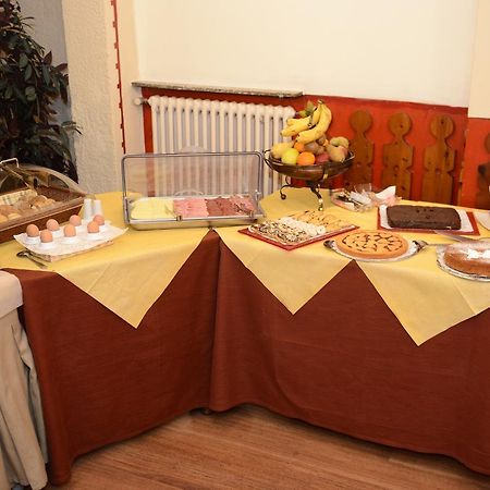 Albergo Altavilla Tirano Zewnętrze zdjęcie