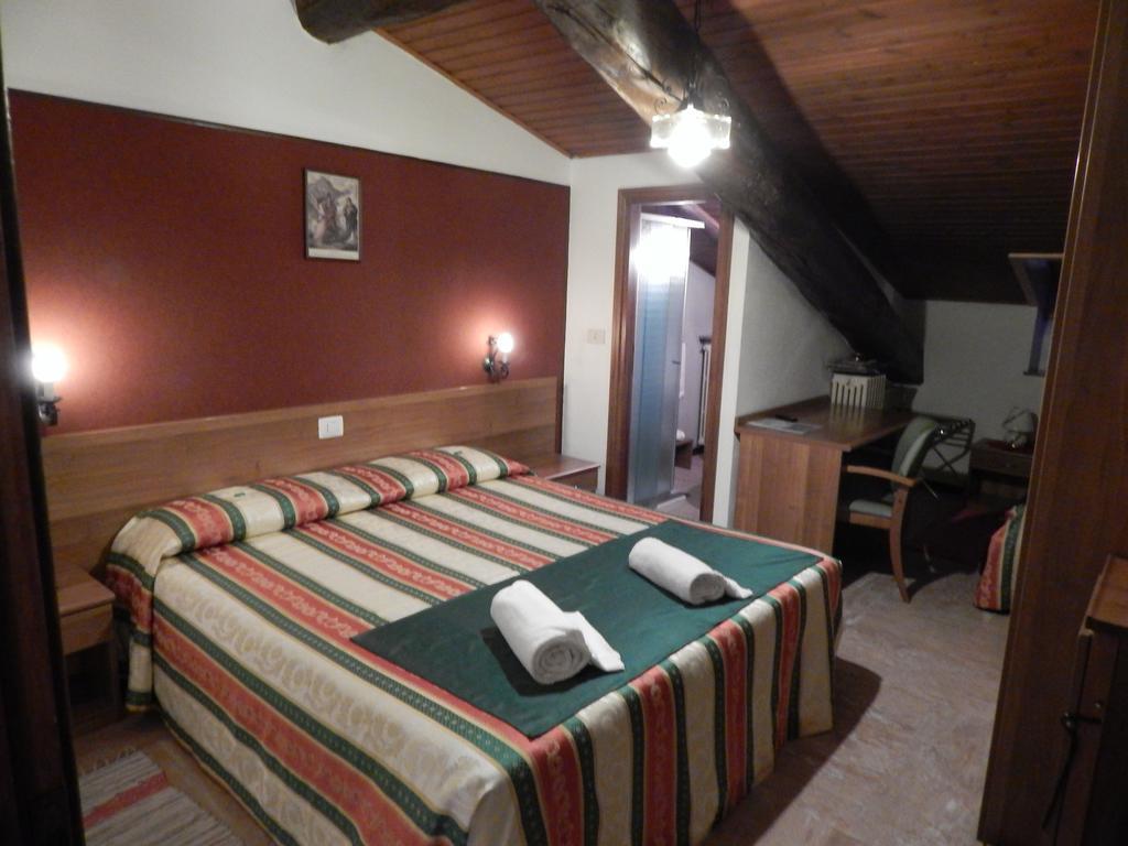 Albergo Altavilla Tirano Zewnętrze zdjęcie