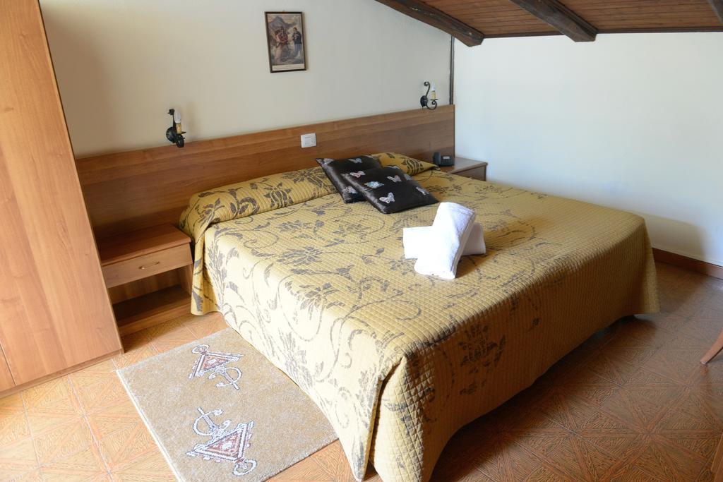 Albergo Altavilla Tirano Zewnętrze zdjęcie