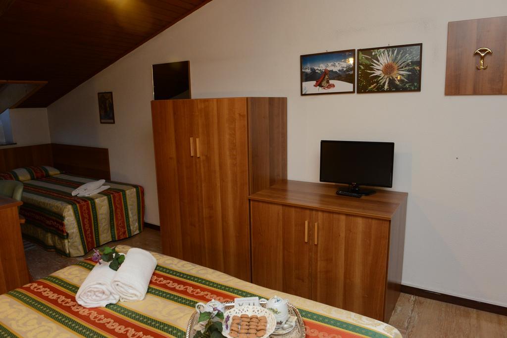 Albergo Altavilla Tirano Zewnętrze zdjęcie