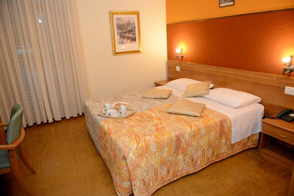 Albergo Altavilla Tirano Zewnętrze zdjęcie
