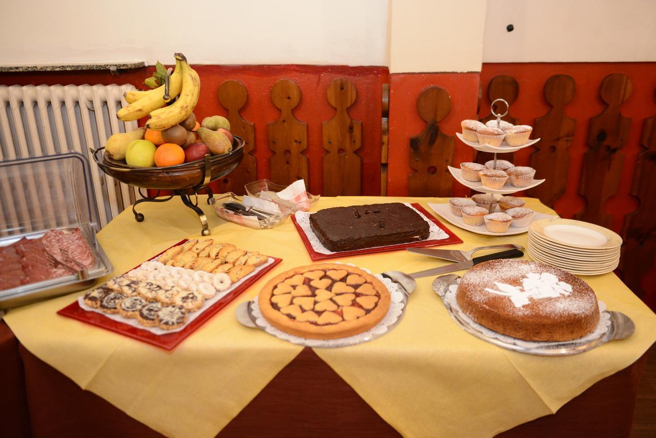 Albergo Altavilla Tirano Zewnętrze zdjęcie